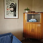 アパート 2 & A Barn Twin